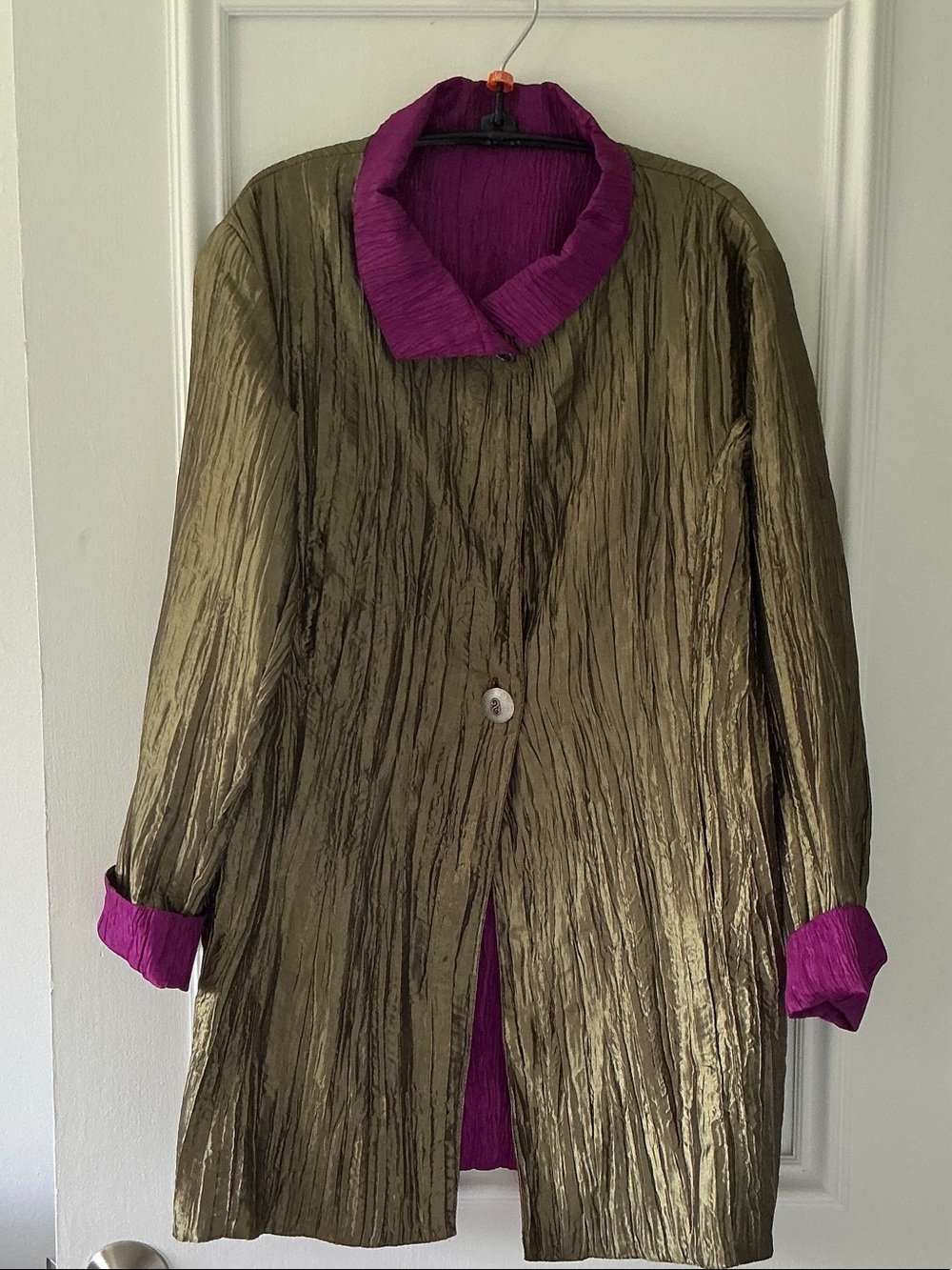 Women's lightweight reversible Olive Green and magenta coat
